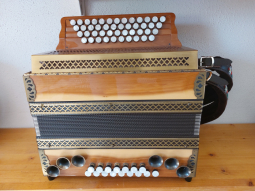 10-Bayerland Harmonika Profi 4S