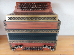 03-Bayerland Harmonika 4 Edelholz